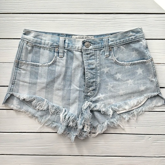 Abercrombie& Fitch Festival High Rise Cut Off Denim Short size 2 - Picture 1 of 6